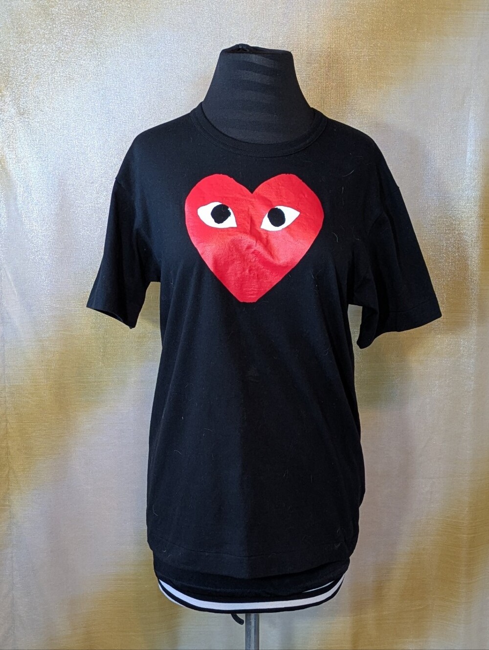 NWT Comme des Garçons PLAY Red Heart Short Sleeve T-Shirt in Black